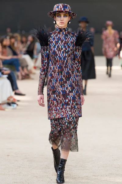 Look 36